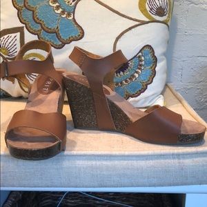 Esprit, leather wedges